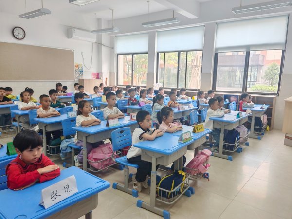 银河证券 以心迎新 启智润行——景悦城一小幼小衔接纪实